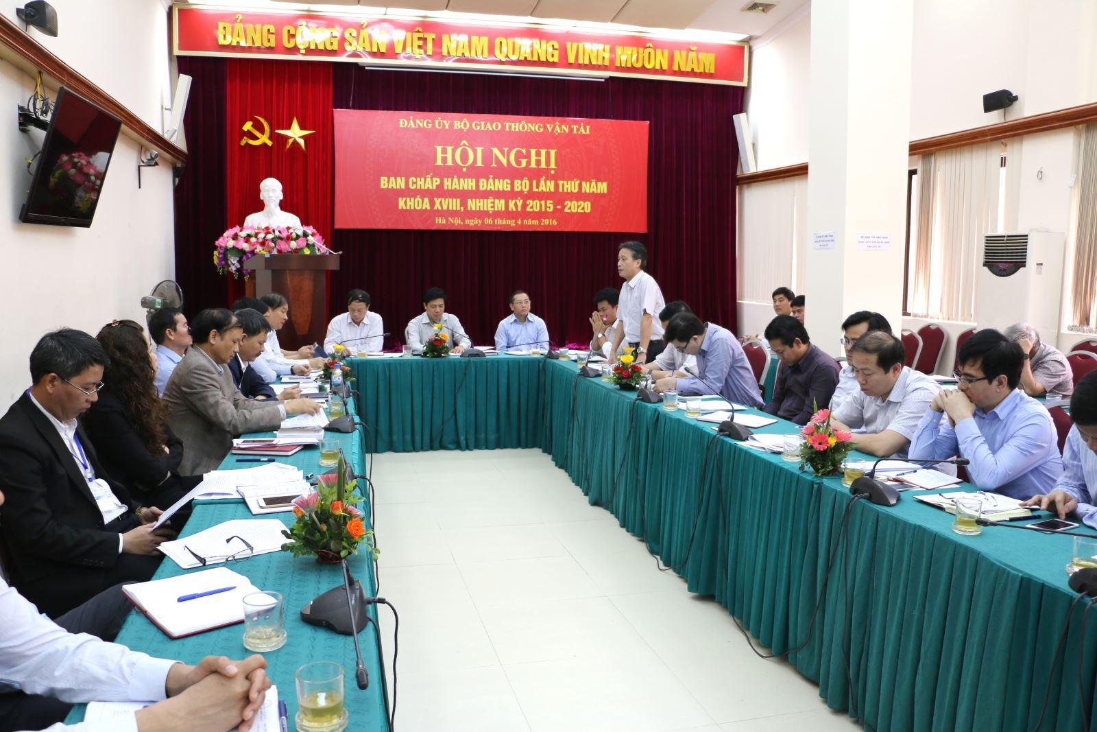 Đảng ủy Bộ GTVT tổ chức Hội nghị BCH Đảng bộ lần thứ năm